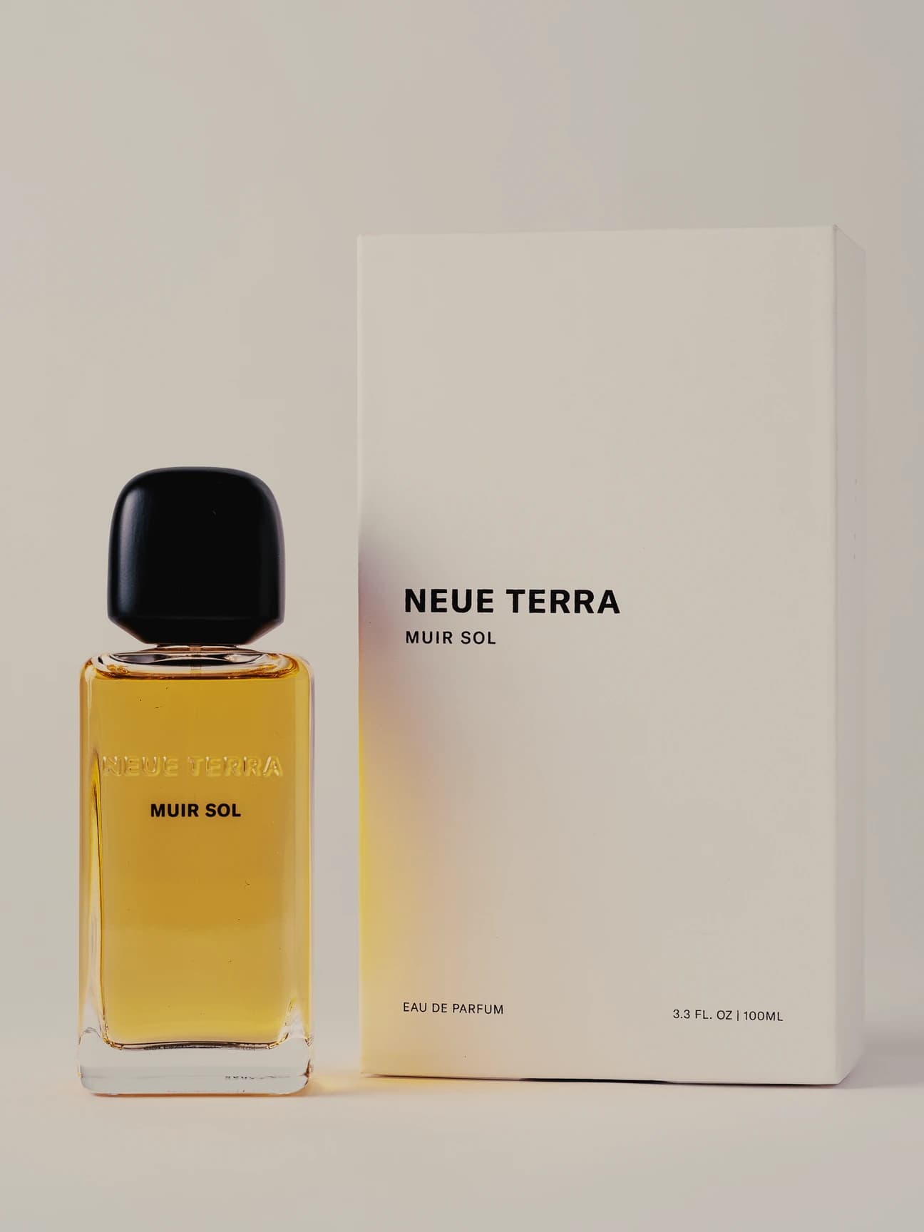 Muir Sol bottle with white presentation box